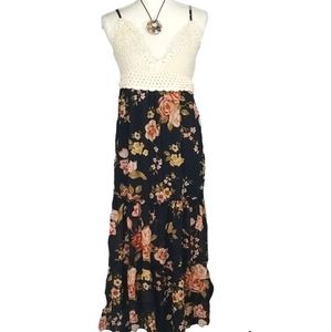 Indulge Maxi Ruffled Floral Print Dress. Size S